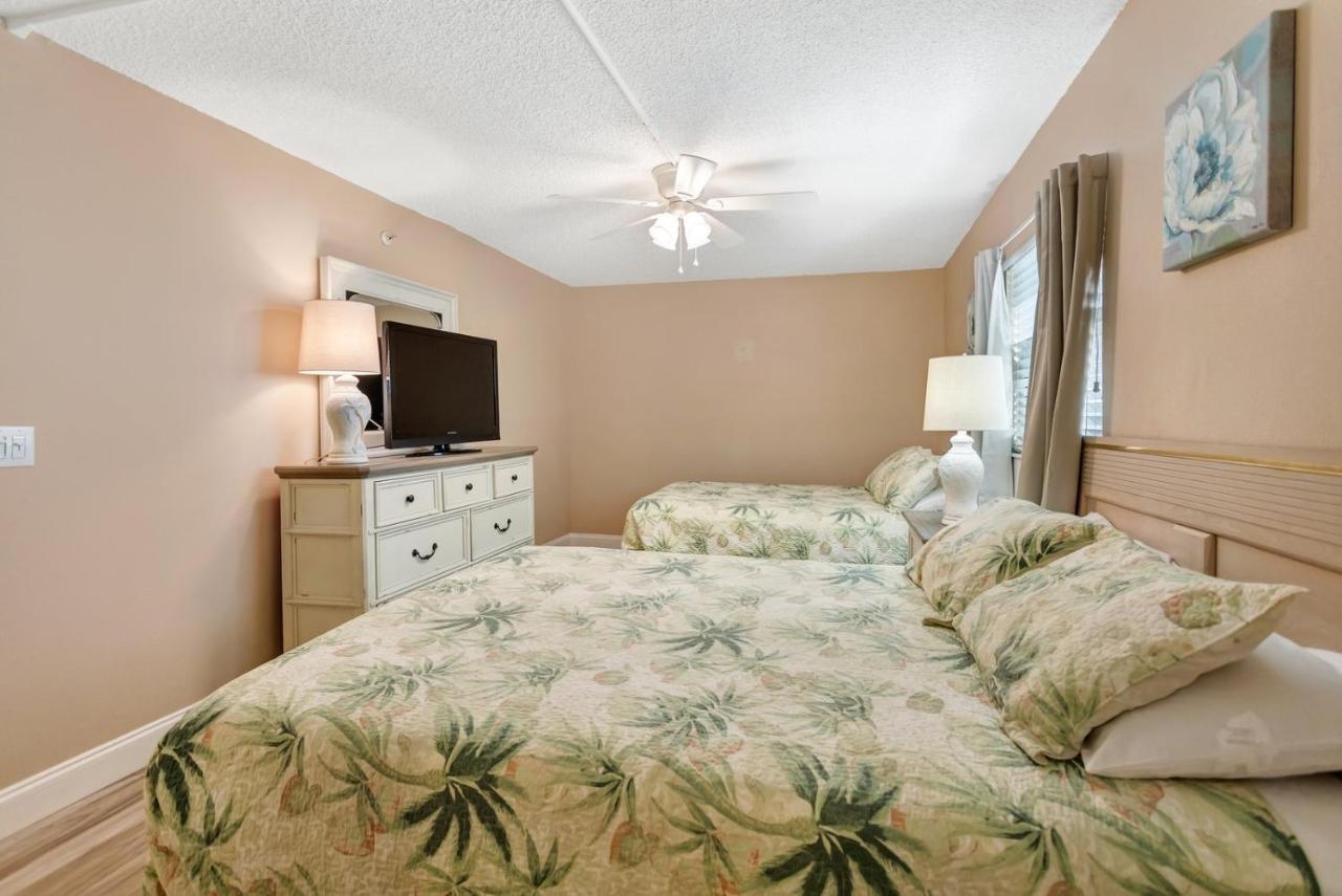 301 Sandy Shores Condos St. Pete Beach Exterior photo